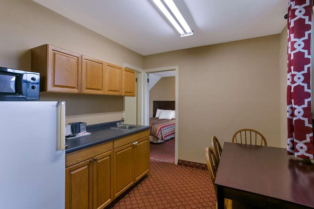 Rodeway & Hotel